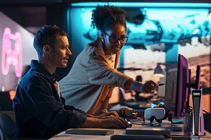 male-developer-talking-about-work-creative-agency